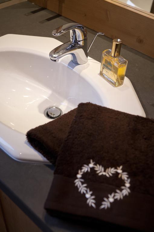 Cgh Residences & Spas Les Chalets D'Angele シャテル エクステリア 写真
